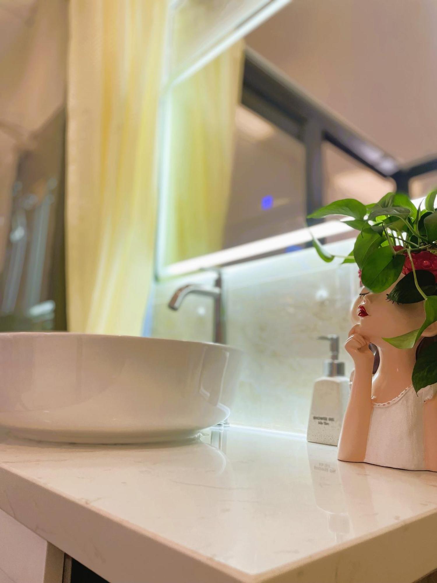 6Even Hotel - Have A Staycation In The Cafe Apartments Building Πόλη Χο Τσι Μινχ Εξωτερικό φωτογραφία